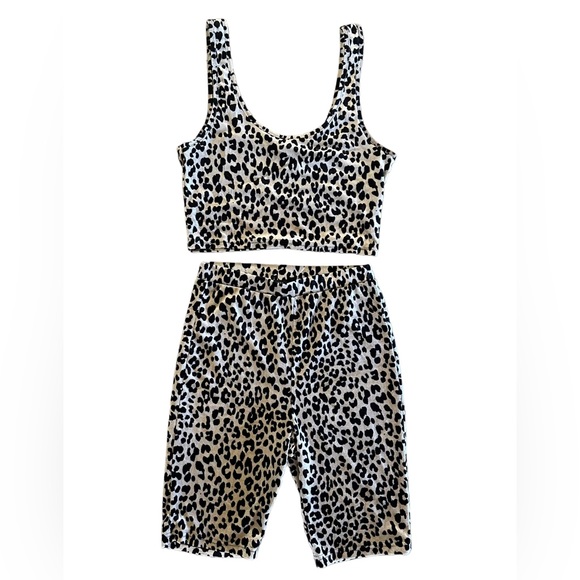 Forever 21 Other - Women’s PJ’s tank and shorts leopard cheetah print set preowned pajamas